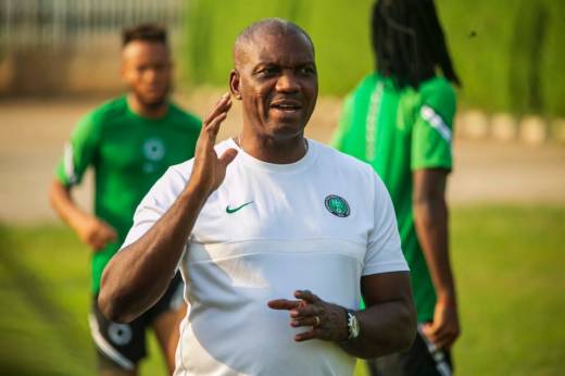 AFCON 2021: Eguavoen Final team talk to the Super Eagles after shock exit