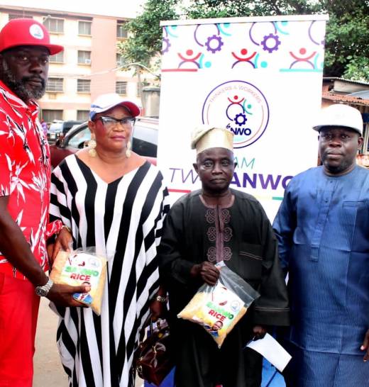 Sanwo-olu Support Group Donates Foodstuff to Senior Citizens