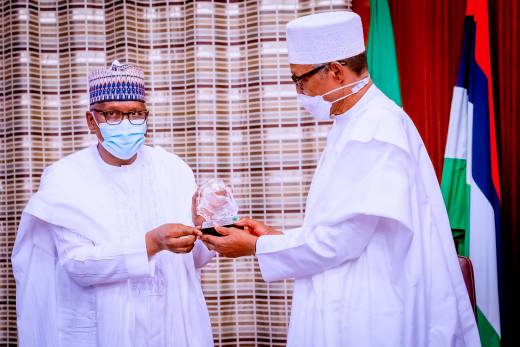 Buhari lauds Dangote’s entrepreneurial acumen, enjoins Nigerians in business to emulate him