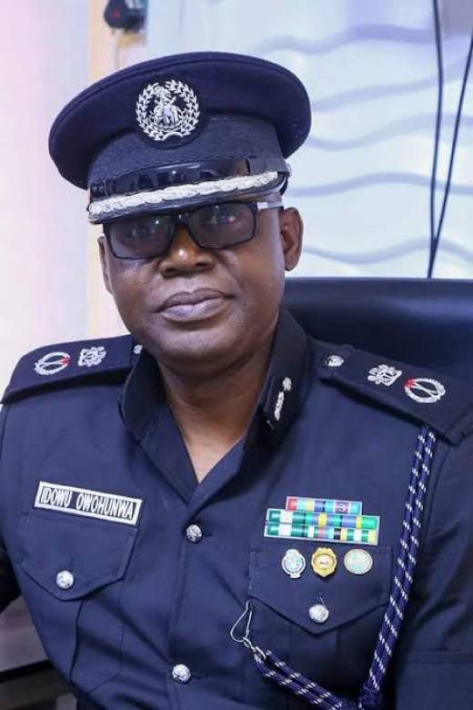 Lagos State Commissioner of Police, Idowu Owohunwa, Empowers Underprivileged Students Through Education